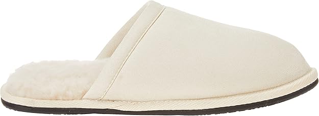 Lady's comfortable slippers